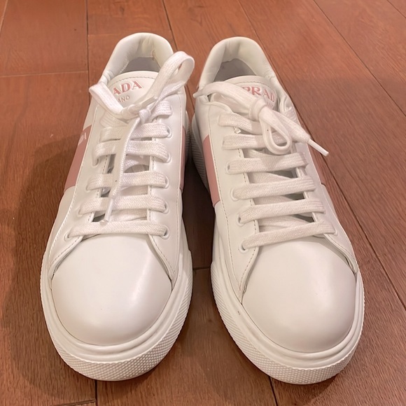Prada leather sneakers (pink/white) - Picture 6 of 6